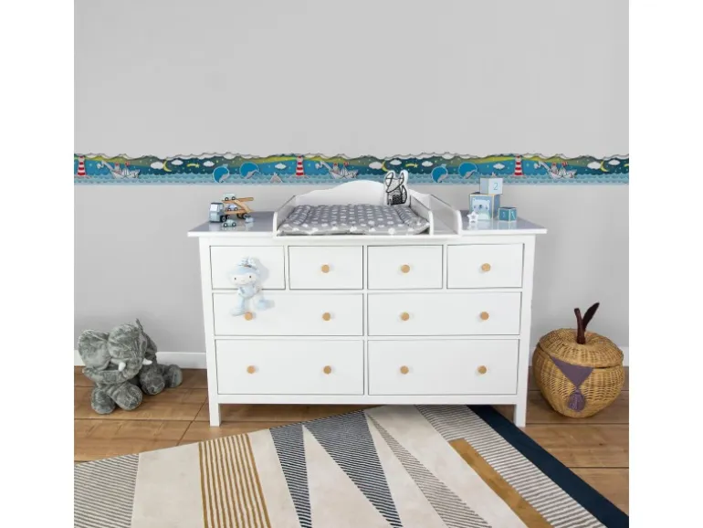Bricoflor Kinderzimmer Bordüre Maritim mit Walen Babyzimmer Tapeten Bordüre in Blau Selbstklebend Vlies Kindertapete mit Leuchtturm für Jungen