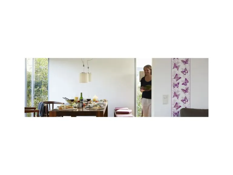 Bricoflor Schmetterling Tapete Weiß Lila Selbstklebende Wandtapete für Kinderzimmer Von Mädchen Kinder Vinyltapete als Tapetenpaneel Selbstklebend