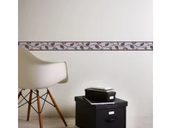 Bricoflor Selbstklebende Tapetenbordüre in Lila Blätter Bordüre Ideal für Küche und Badezimmer Florale Wandbordüre aus Vlies und Vinyl