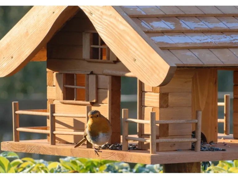 Dobar Vogelfutterhaus Almhütte mit Futtersilo 66 cm x 66 cm x 136,5 cm Braun