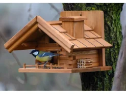 Dobar Vogelhaus St. Moritz im Berghütten-Design 33 x 24,5 x 21 cm Braun FSC®