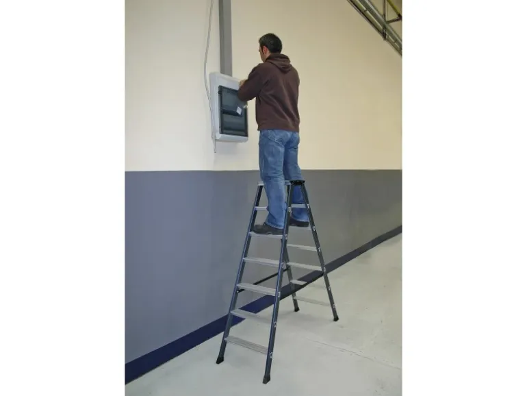 Krause Doppelleiter SePro D 2 x 7 Stufen 150 cm x 53 cm x 136 cm Eloxiert